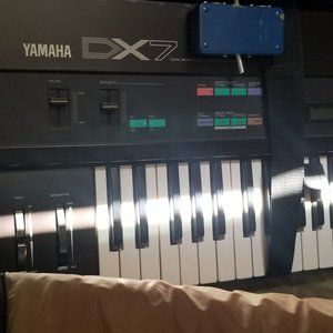 Yamaha DX7 Keyboard Vintage Classic. See notes